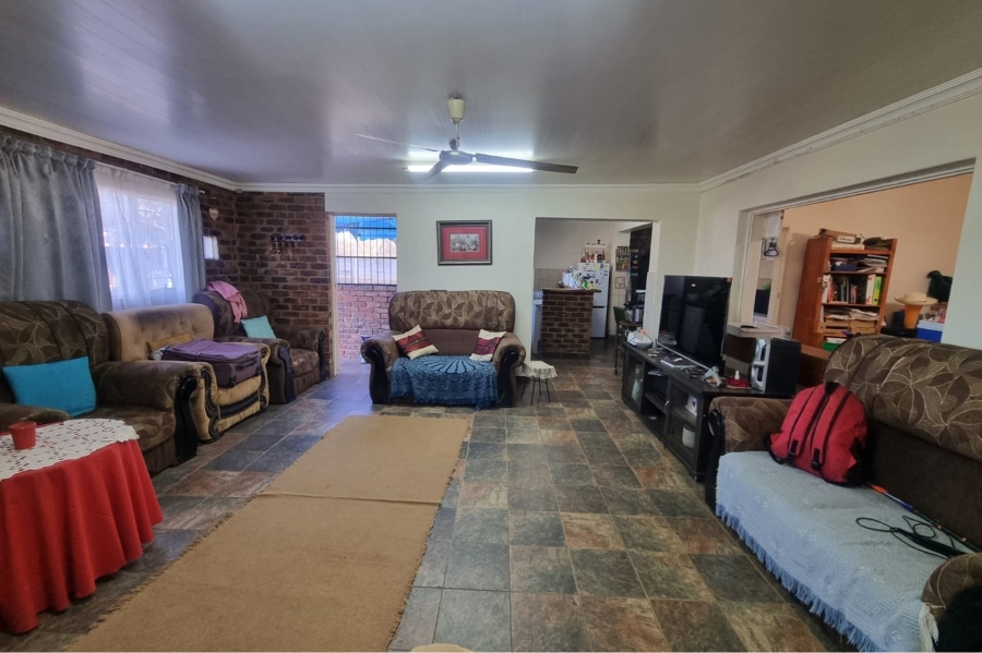 4 Bedroom Property for Sale in Meiringspark North West